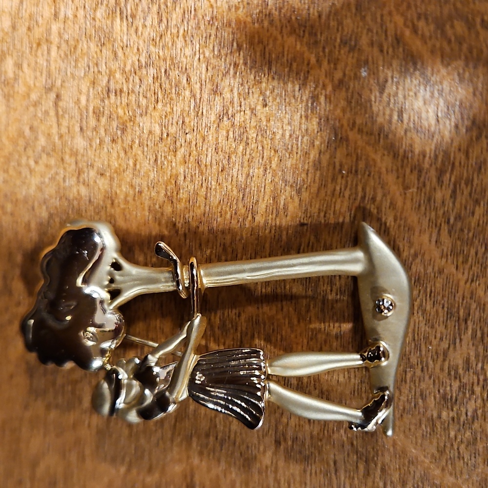 Golf Brooch